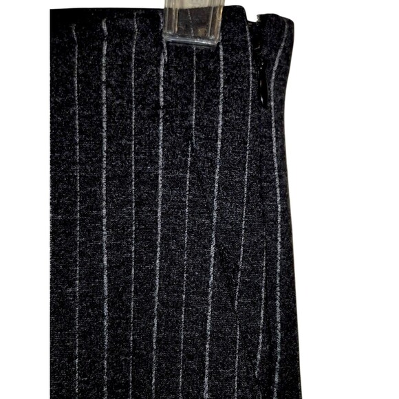 Gap Crop Flare Pinstripe Pants Women’s 10 Navy Blue (Inseam 25) Elastic Waist - Picture 6 of 7